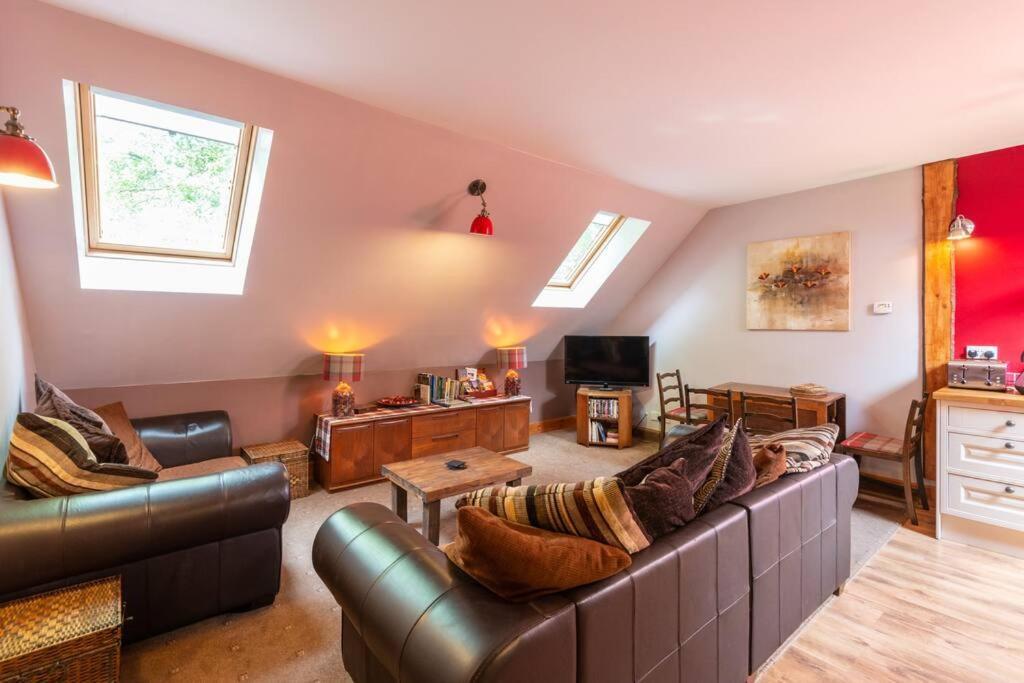 The Beeches Studio, Highlands Of Scotland Ньютонмор Экстерьер фото