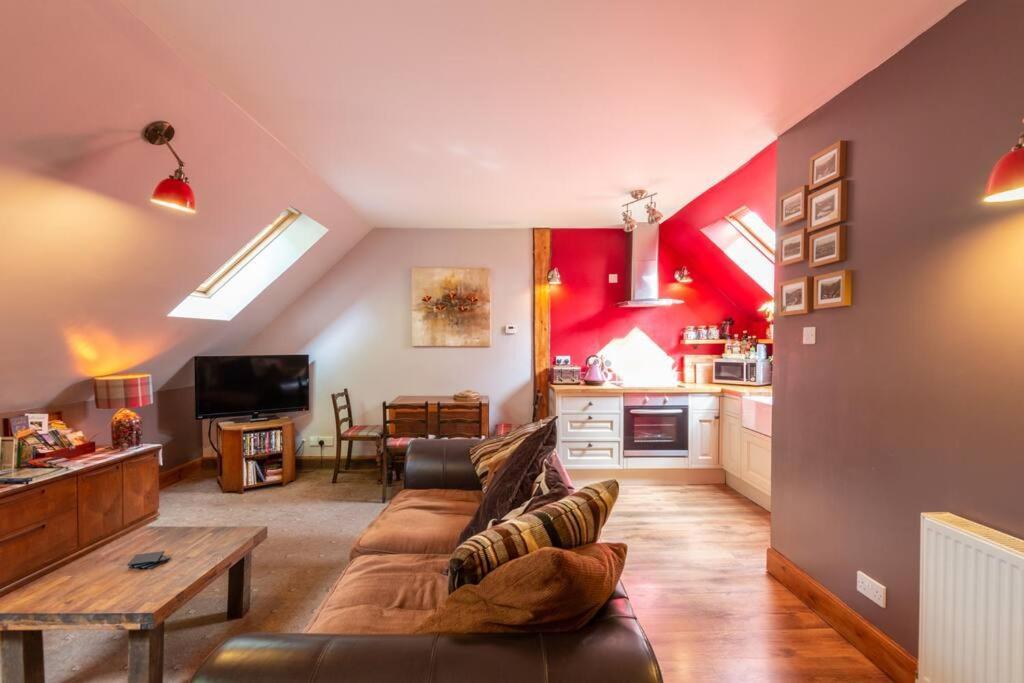 The Beeches Studio, Highlands Of Scotland Ньютонмор Экстерьер фото