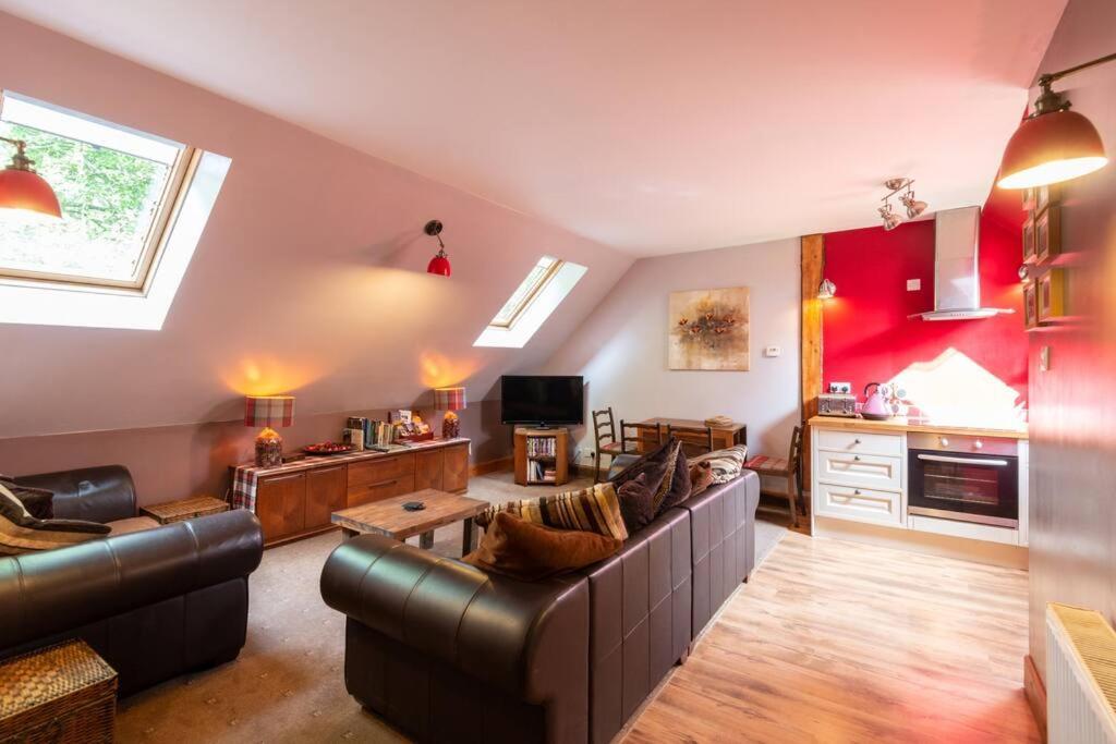 The Beeches Studio, Highlands Of Scotland Ньютонмор Экстерьер фото